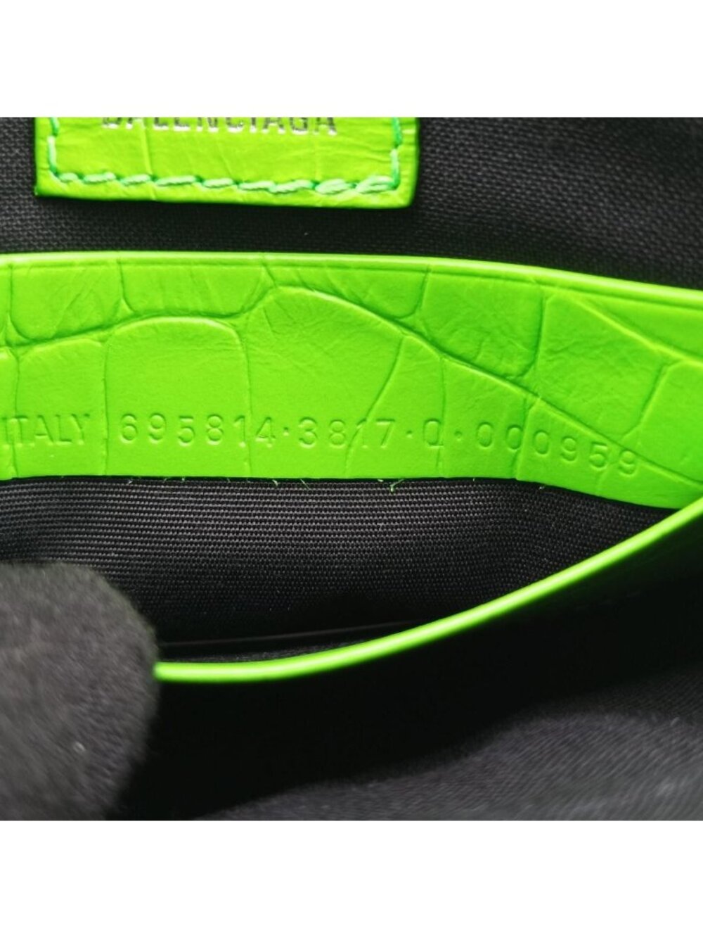 Balenciaga le Cagole Green Messenger - Picture 12 of 15